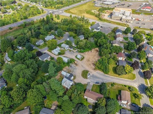 24 Vanhorne Crt, Fredericton, NB 