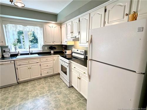 28 Chatwin St, Rothesay, NB 