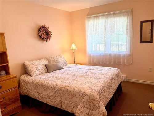 28 Chatwin St, Rothesay, NB 
