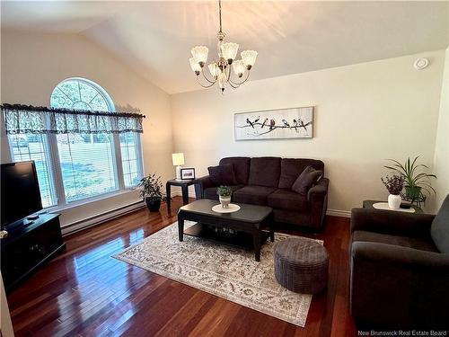 28 Chatwin St, Rothesay, NB 
