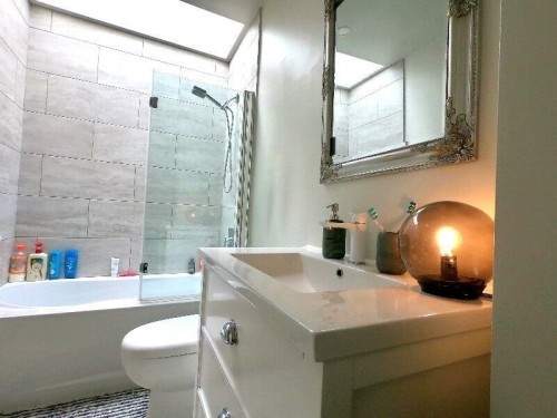Bathroom - 8912 Av. De Chateaubriand, Montréal (Ahuntsic-Cartierville), QC 