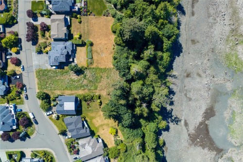 5402 Bayshore Dr, Nanaimo, BC 