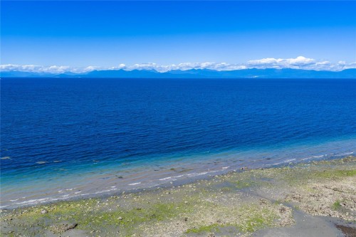 5402 Bayshore Dr, Nanaimo, BC 