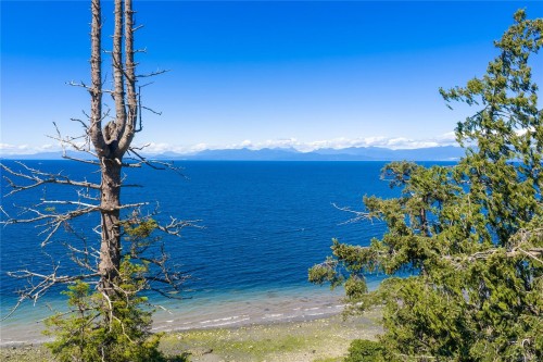 5402 Bayshore Dr, Nanaimo, BC 