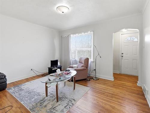 880 William Ave, Winnipeg, MB 