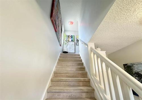 48 Hespeler Ave, Winnipeg, MB 