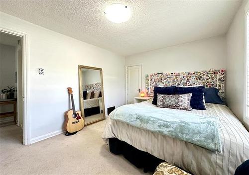48 Hespeler Ave, Winnipeg, MB 