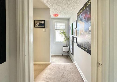 48 Hespeler Ave, Winnipeg, MB 
