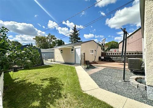 48 Hespeler Ave, Winnipeg, MB 