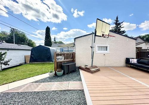48 Hespeler Ave, Winnipeg, MB 