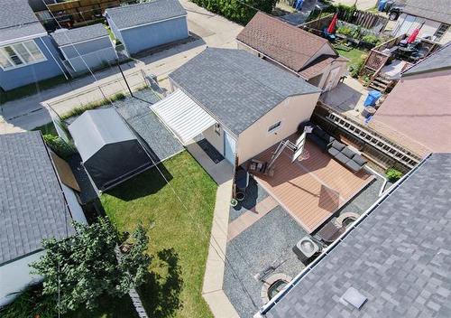48 Hespeler Ave, Winnipeg, MB 