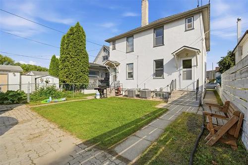 528 Kavanagh St, Winnipeg, MB 