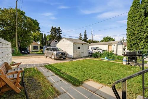 528 Kavanagh St, Winnipeg, MB 
