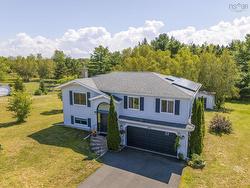 23 Dahlgren Crescent S North Kingston, NS B0P 1R0