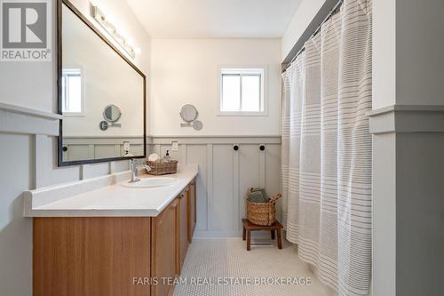 49 Cunningham Drive, Barrie, ON 