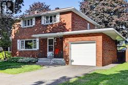 957 WINNINGTON AVENUE  Ottawa, ON K2B 5C6