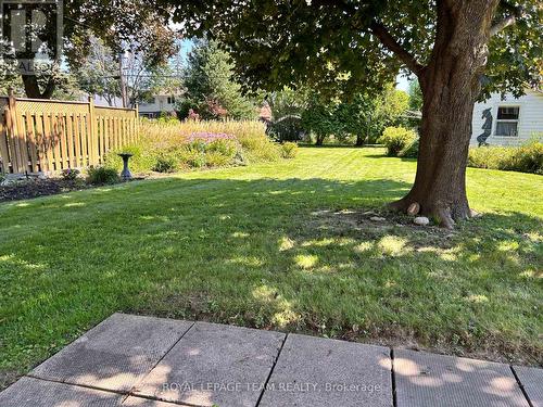 957 Winnington Avenue, Ottawa, ON 