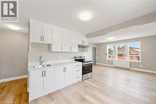 71 Sanford Avenue S, Hamilton, ON 