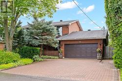 1606 ORTONA AVENUE  Ottawa, ON K2C 1W5
