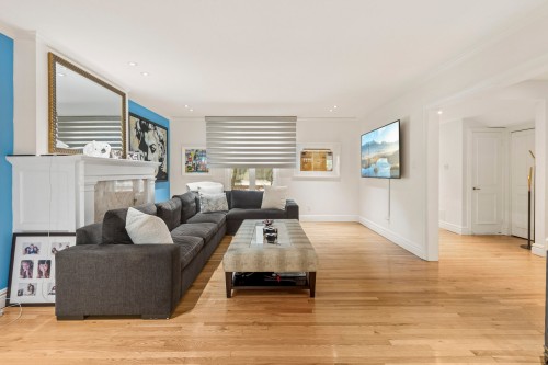 Living Room - 378 Av. Olivier, Westmount, QC 