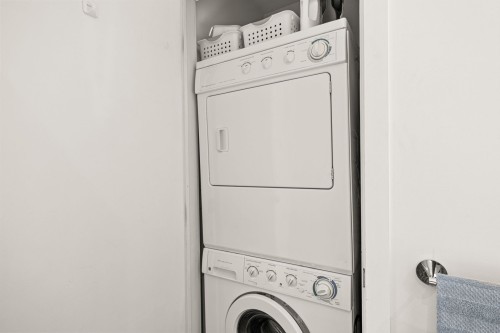 Salle de lavage - 417-3810 Rue St-Antoine O., Montréal (Le Sud-Ouest), QC 