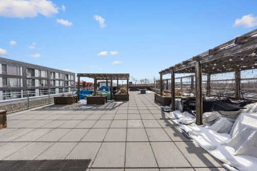 Terrasse - 417-3810 Rue St-Antoine O., Montréal (Le Sud-Ouest), QC 