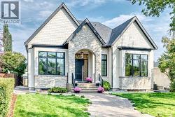 3743 36 Avenue SW  Calgary, AB T3E 1C3