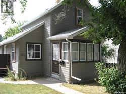 553 Athabasca STREET W  Moose Jaw, SK S6H 2C5