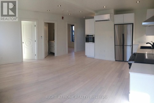 4 - 843 MAIN STREET E , Hamilton, Ontario L8M 1L8 2