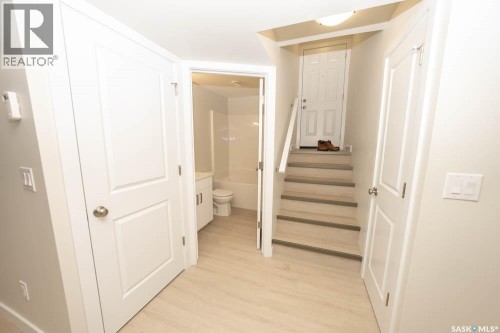 606 Yuel Crescent, Saskatoon, SK 