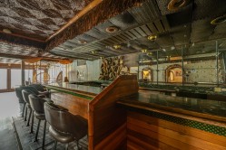 Bar - 