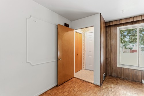 Hall d'entrée/Vestibule - 212 Boul. Maple, Châteauguay, QC 