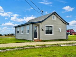 5 Ch. Redger-Noël  Les Îles-De-La-Madeleine, QC G4T 2B6