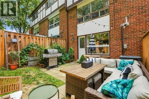 3 Burdock Lane Unit# 33, Dundas, ON 
