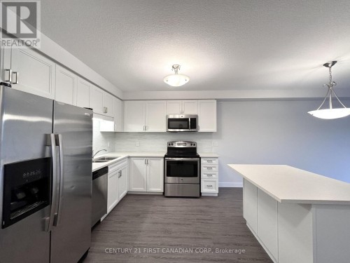 45 - 3188 SINGLETON AVENUE , London South (South W), Ontario N6L 0B8 5