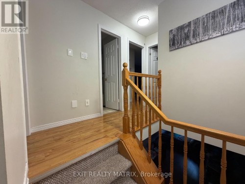 67 Ashpark Crescent, Ottawa, ON 