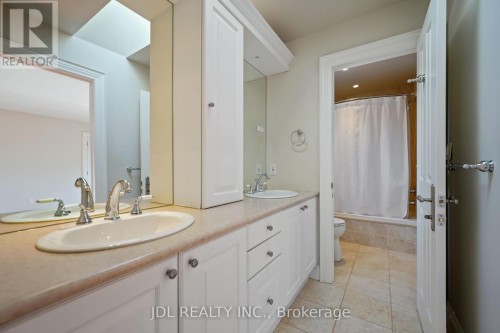 1283 Lindburgh Court, Mississauga, ON 