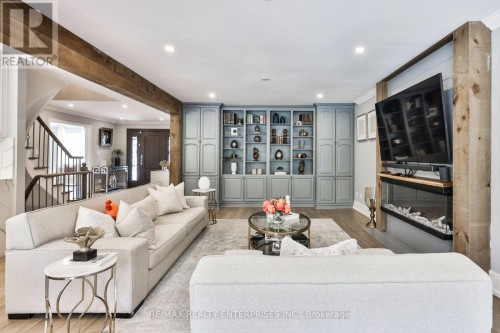 807 Indian Road, Mississauga, ON 