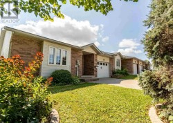 27 Village CT Sault Ste. Marie, ON P6B 6J8