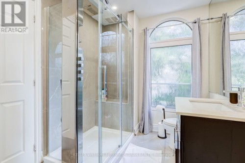 876 Parkland Avenue, Mississauga, ON 