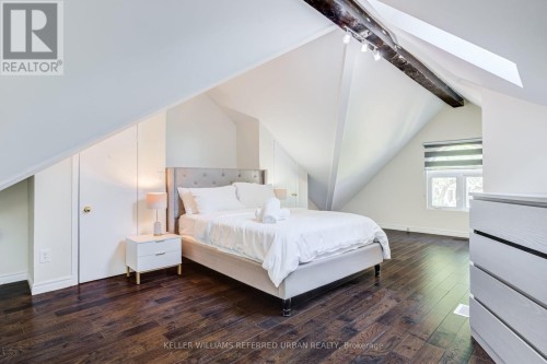 876 Parkland Avenue, Mississauga, ON 