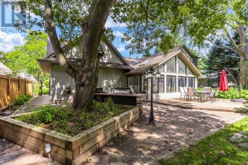 876 Parkland Avenue, Mississauga, ON 