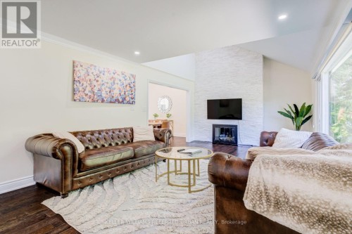 876 Parkland Avenue, Mississauga, ON 