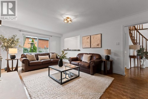 1653 Sherwood Forrest Circle, Mississauga, ON 