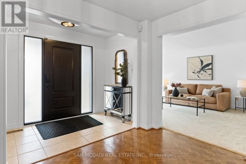 1653 Sherwood Forrest Circle, Mississauga, ON 