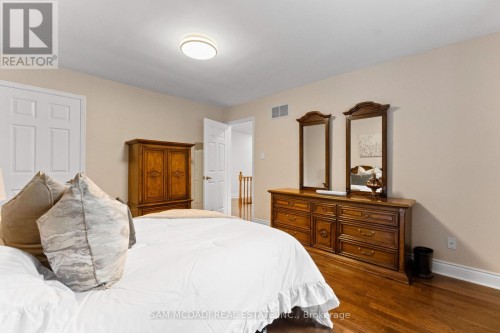 1653 Sherwood Forrest Circle, Mississauga, ON 