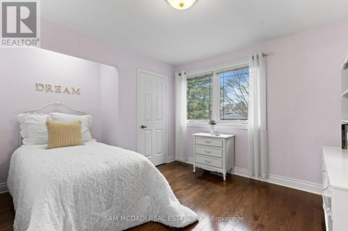 1653 Sherwood Forrest Circle, Mississauga, ON 