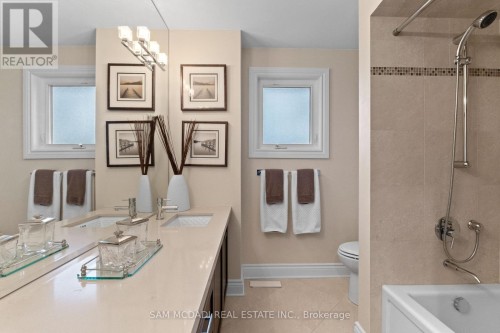 1653 Sherwood Forrest Circle, Mississauga, ON 