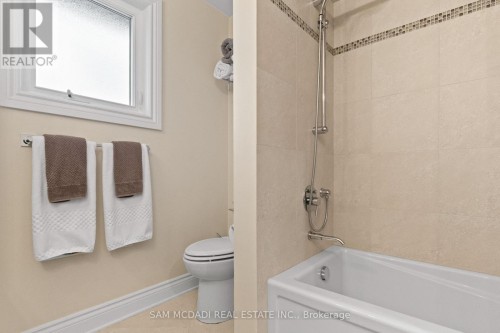 1653 Sherwood Forrest Circle, Mississauga, ON 