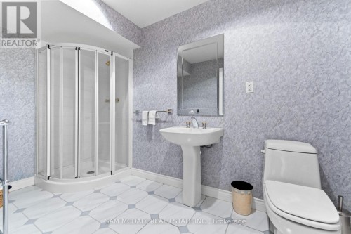 1653 Sherwood Forrest Circle, Mississauga, ON 